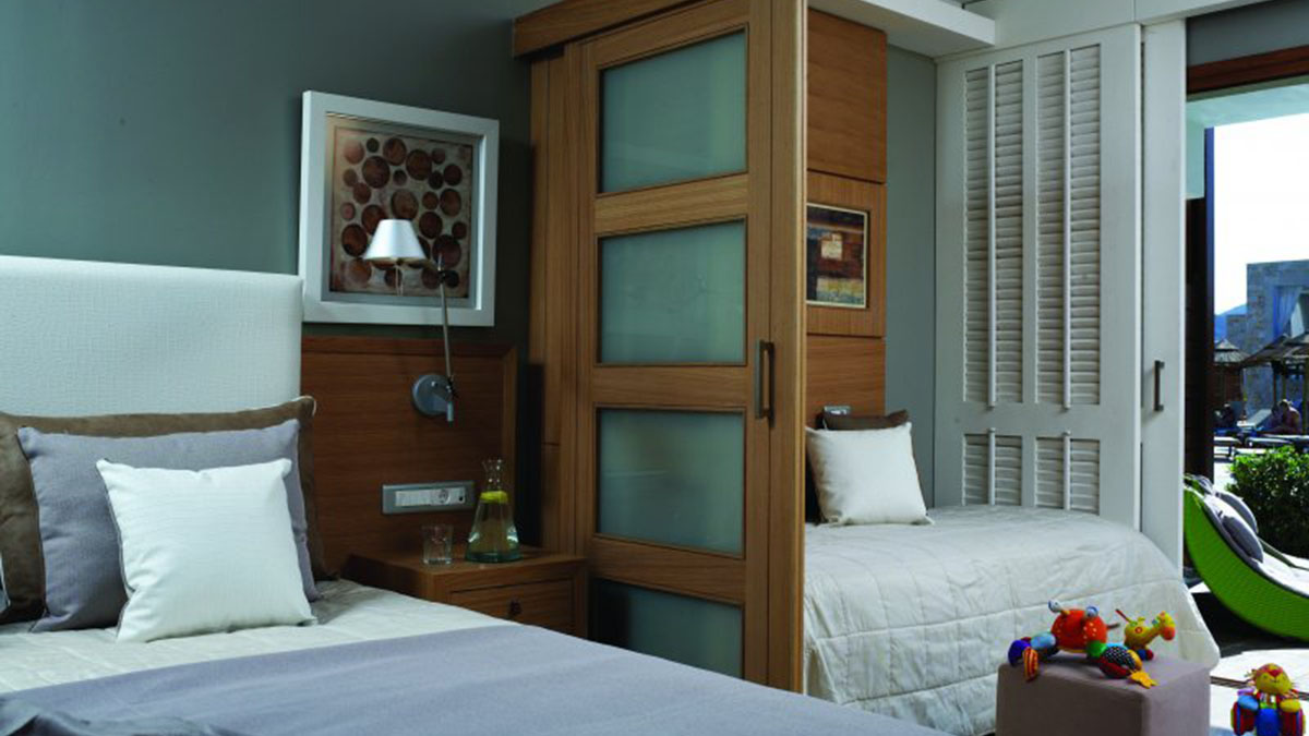 Family Deluxe Swim Up